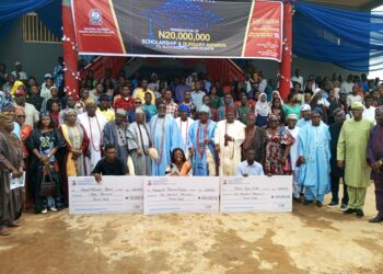 IKORODU DIVISION PEACE INITIATIVE AWARDS N20M SCHOLARSHIP, BURSARY TO 184 STUDENTS IN TERTIARY INSTITUTIONS.